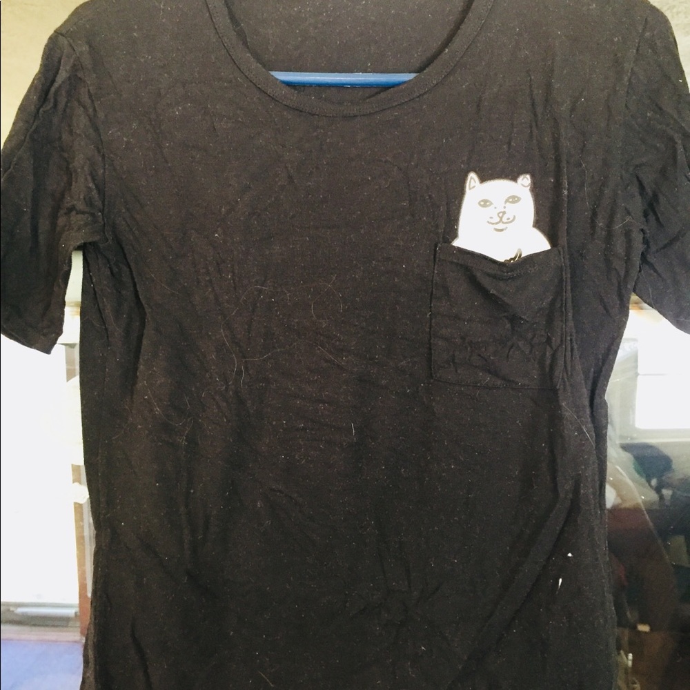 Shirt⭐️ - Picture 2 of 3